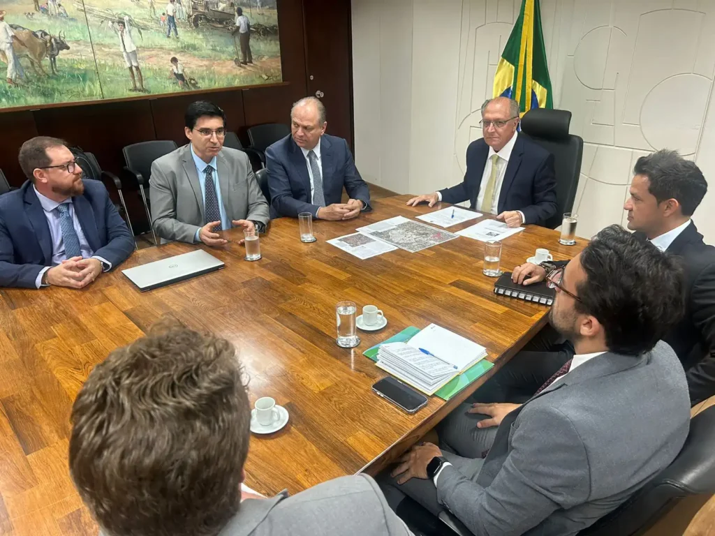 Ricardo Pimentel, Fernando Palamone, Deputado Ricardo Barros, Vice-Presidente Geraldo Alckmin, Uallace Moreira Lima Secretário SDIC